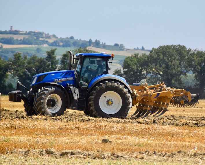 La scelta del Trattore Giusto per le tue Esigenze Aziendali